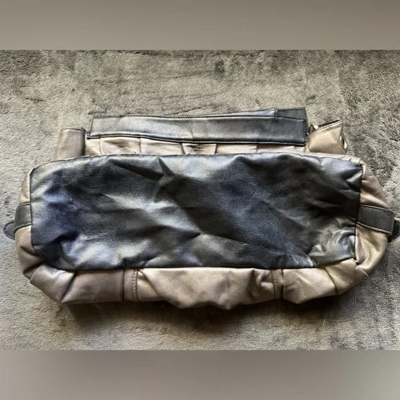 ✨ Miche “𝒪𝒶𝓀𝓁𝑒𝓎” Prima Purse Shell 🩶 - Picture 4 of 5